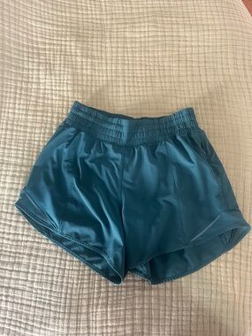 Lululemon Hotty Hot Shorts High Rise 4”